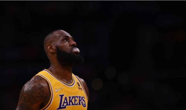 开云官网-【观察】不断超越自我 细数詹姆斯新赛季能破的纪录