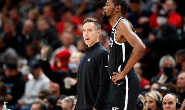 开云中国-哈登再度哑火 KD独木难支篮网末节崩盘连胜终结