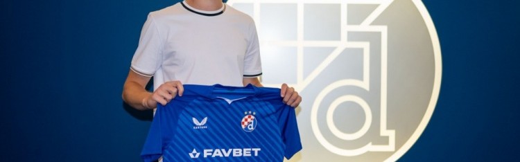 开云登录-踢球者：萨尔茨堡和国米抢17岁后卫亚基罗维奇，开出数百万欧报价