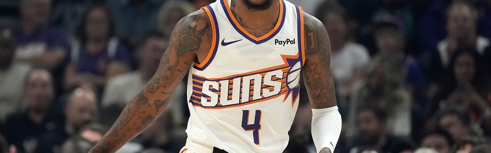 kaiyun-名记：雄鹿向太阳询问了杰伦·格林的潜在交易可能性 被迅速回绝