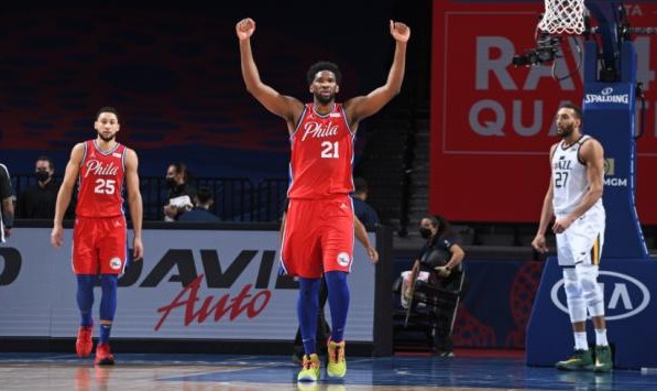 开云网页版-40分19篮板+绝平三分 恩比德打爆戈贝尔迈向MVP