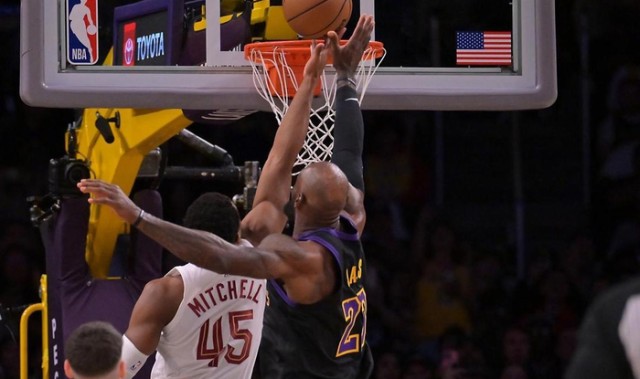 开云中国-对手：詹姆斯防守被低估！他单防莫布里、限制骑士进攻！|湖人|阿特金森|詹姆斯·哈登|洛杉矶快船队|体育赛事讨论_新浪体育_新浪新闻