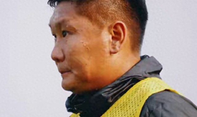 5万欧租来“妖锋”？重庆这波操作让中超同行坐不住了|肯帕努|球员|俱乐部|彩票|罗马尼亚_新浪体育_新浪新闻