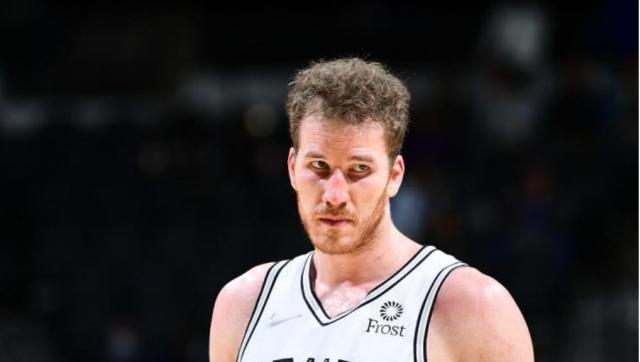 1668593051678032779.png 1668593204611.png