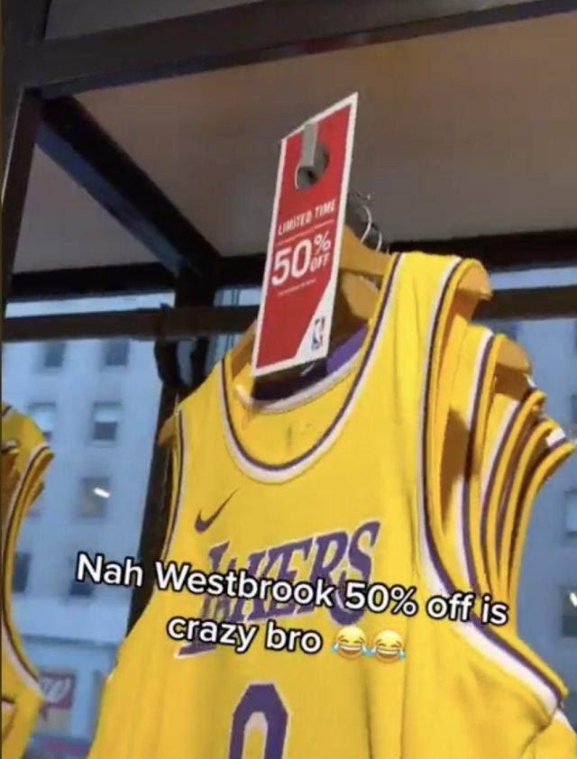 1658503876598077550.jpg weishao.jpg